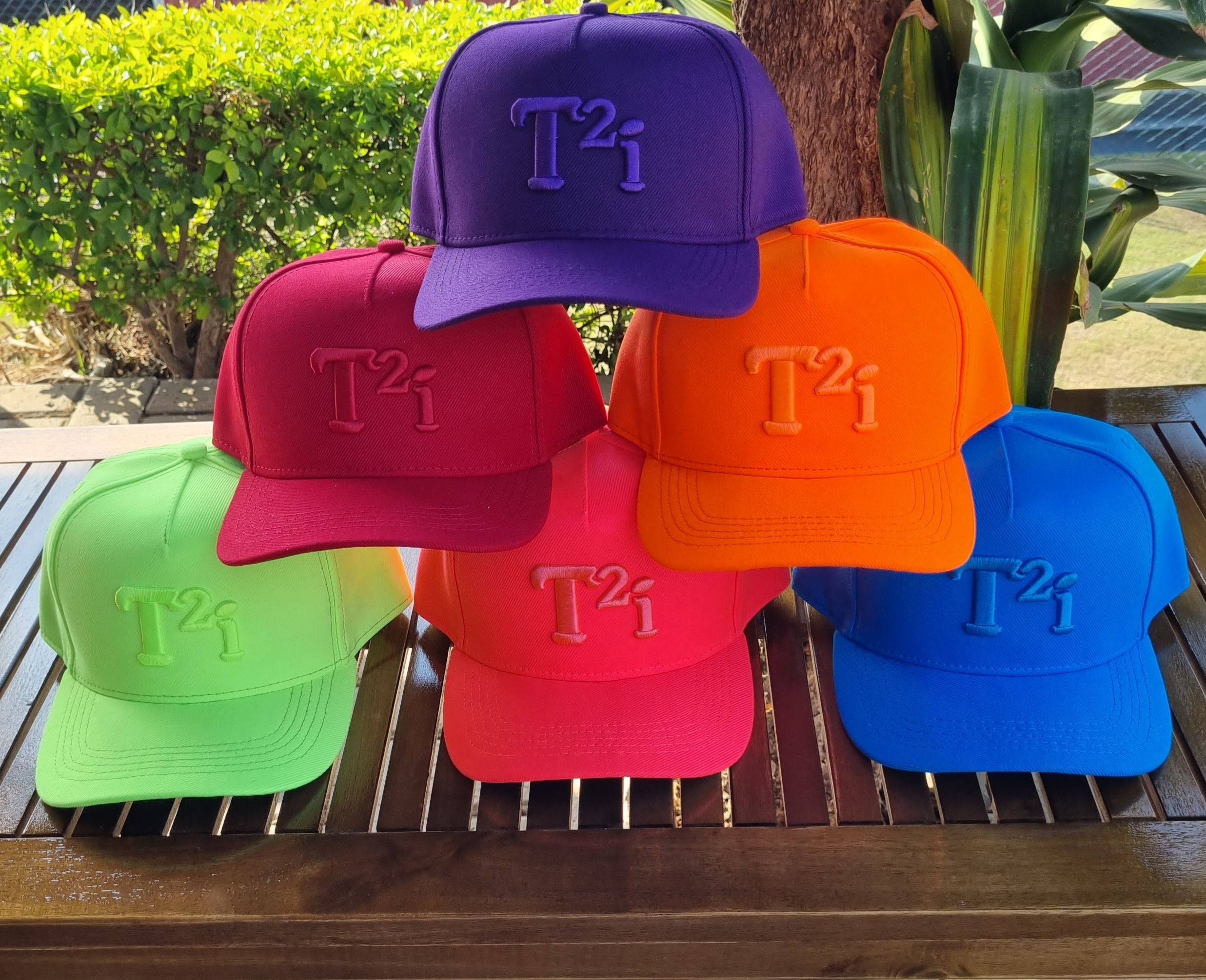 Boné Snapback Aba Curva Unissex - Linha Colours - Lançamento 2022